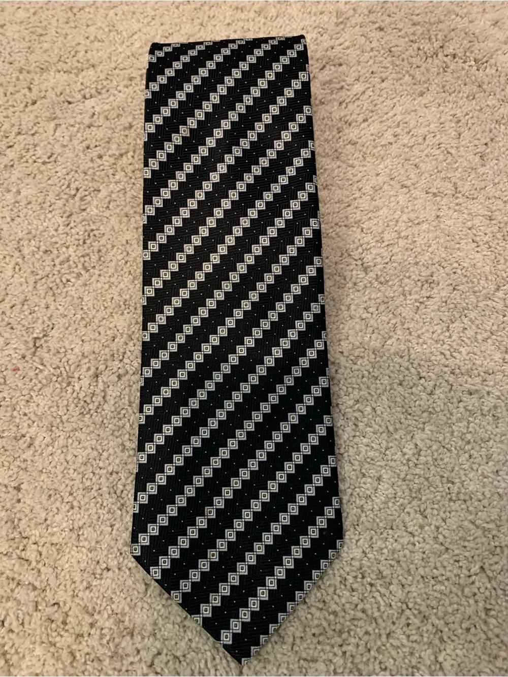 Kissa New York Men's Designer Black Silver Diamond Pattern Neck Tie